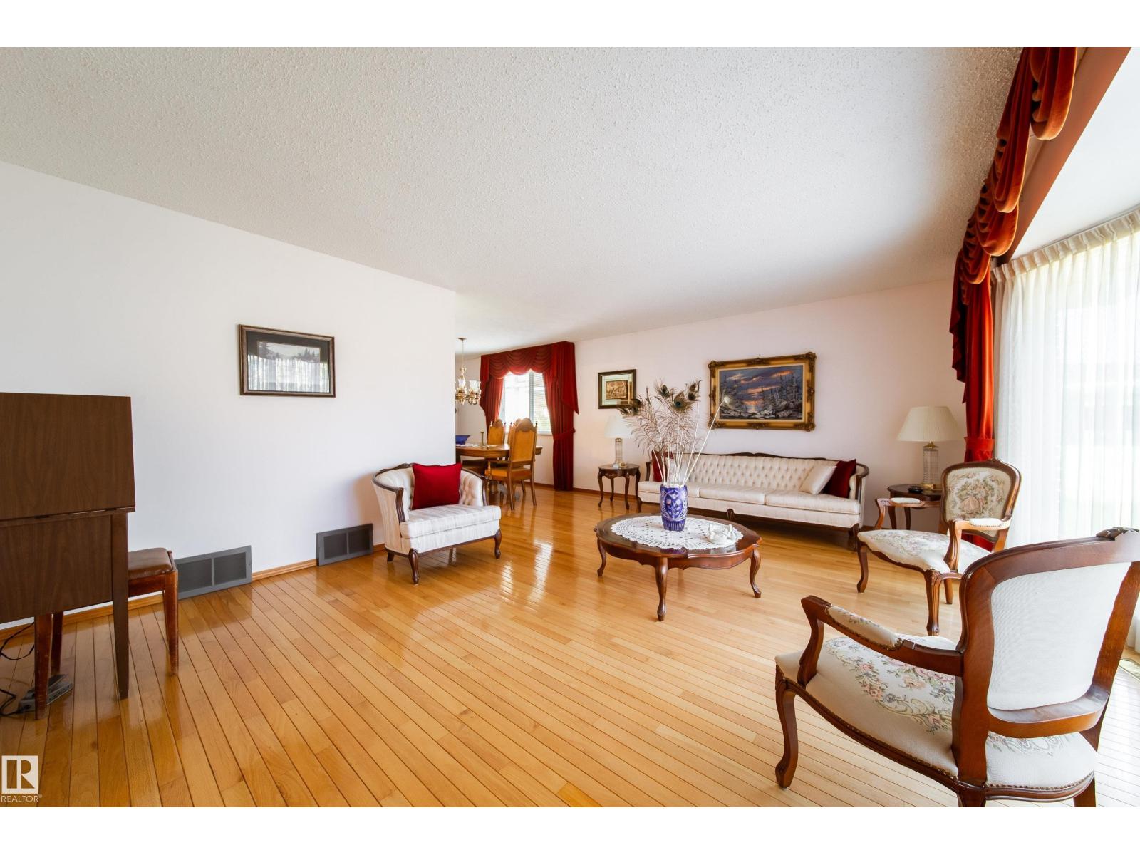 8509 39B AV NW