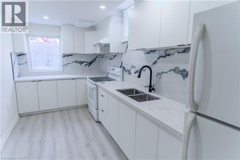 5335 BUSHELGROVE Circle Unit# Basement Mississauga ON L3M6C6