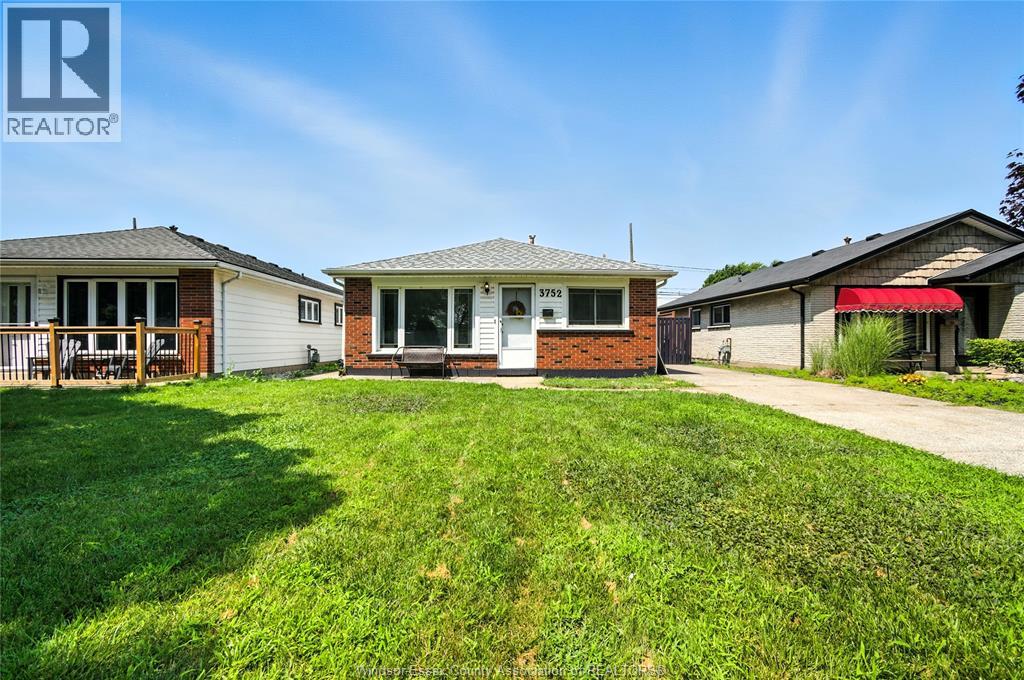 3752 BLACKBURN COURT