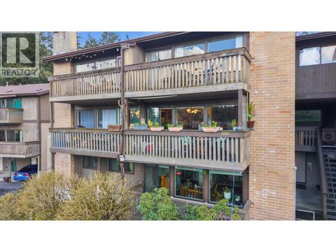 1021 OLD LILLOOET ROAD North Vancouver BC V7J3H6