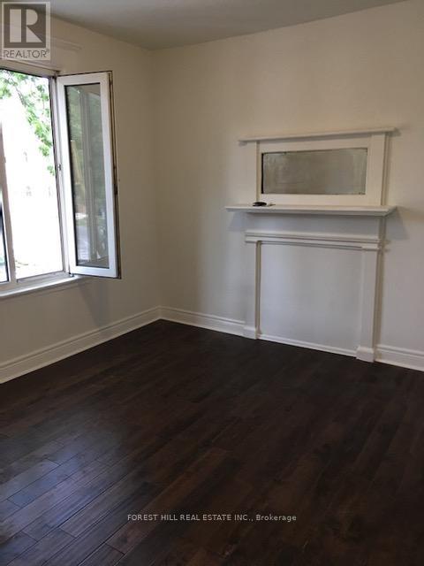 UNIT 1 - 542 SPADINA CRESCENT