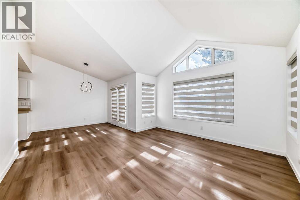 50 Del Monica Villas NE