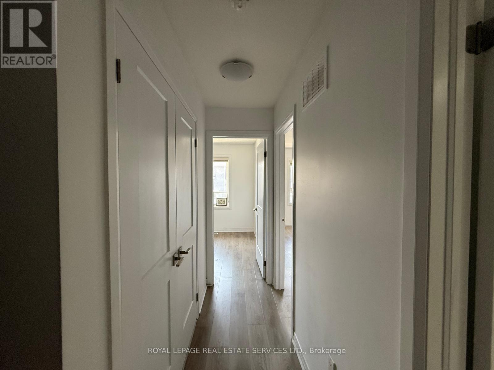 70 - 51 SPARROW AVENUE