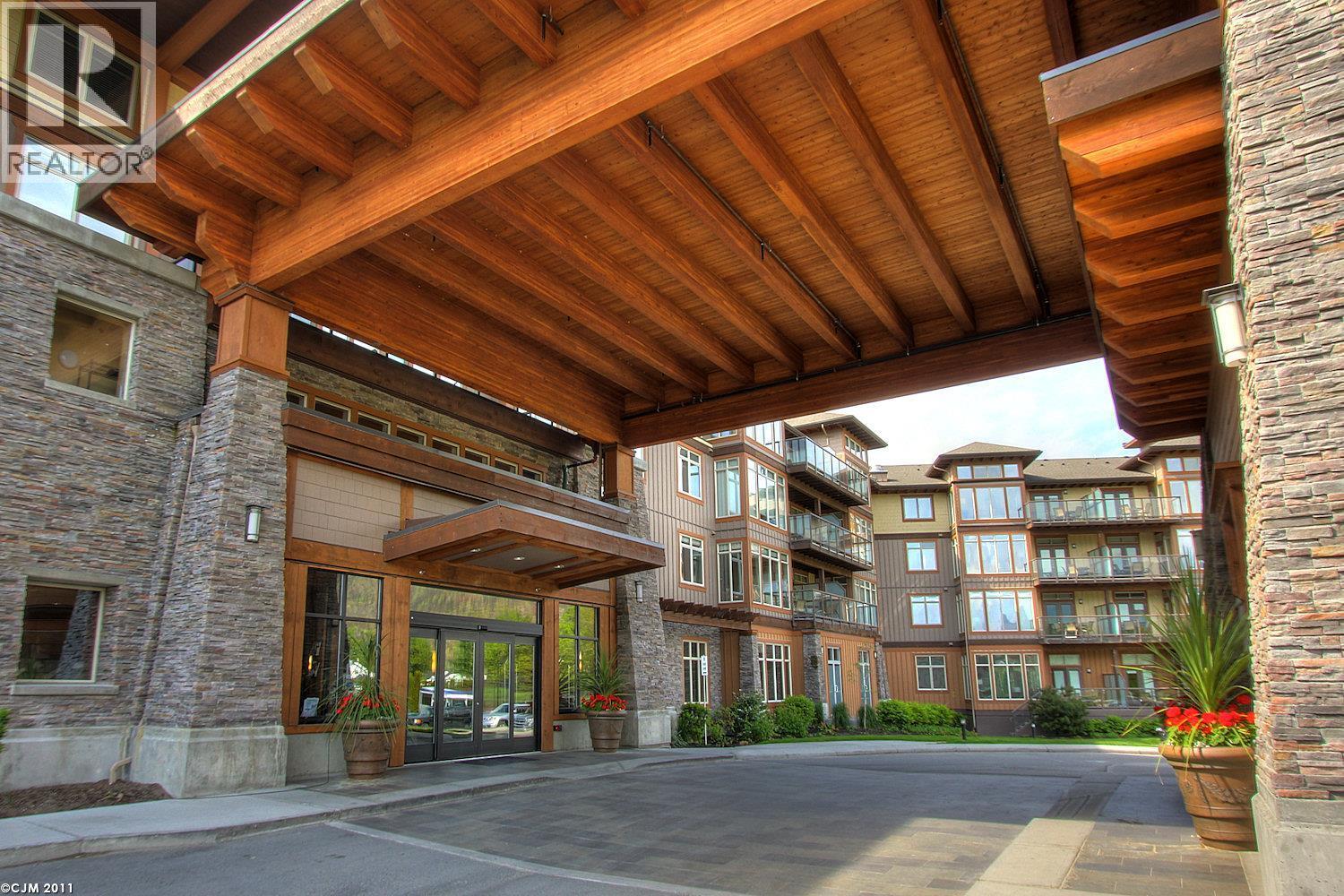 4205 Gellatly Road Unit# 319