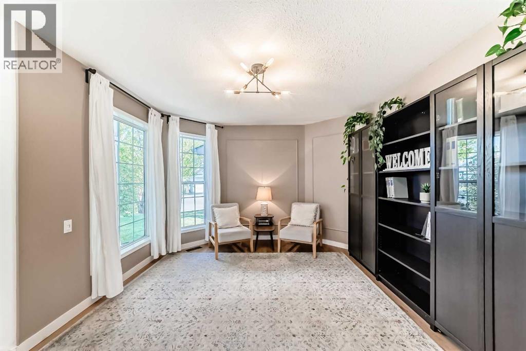 132 Hidden Valley Crescent NW