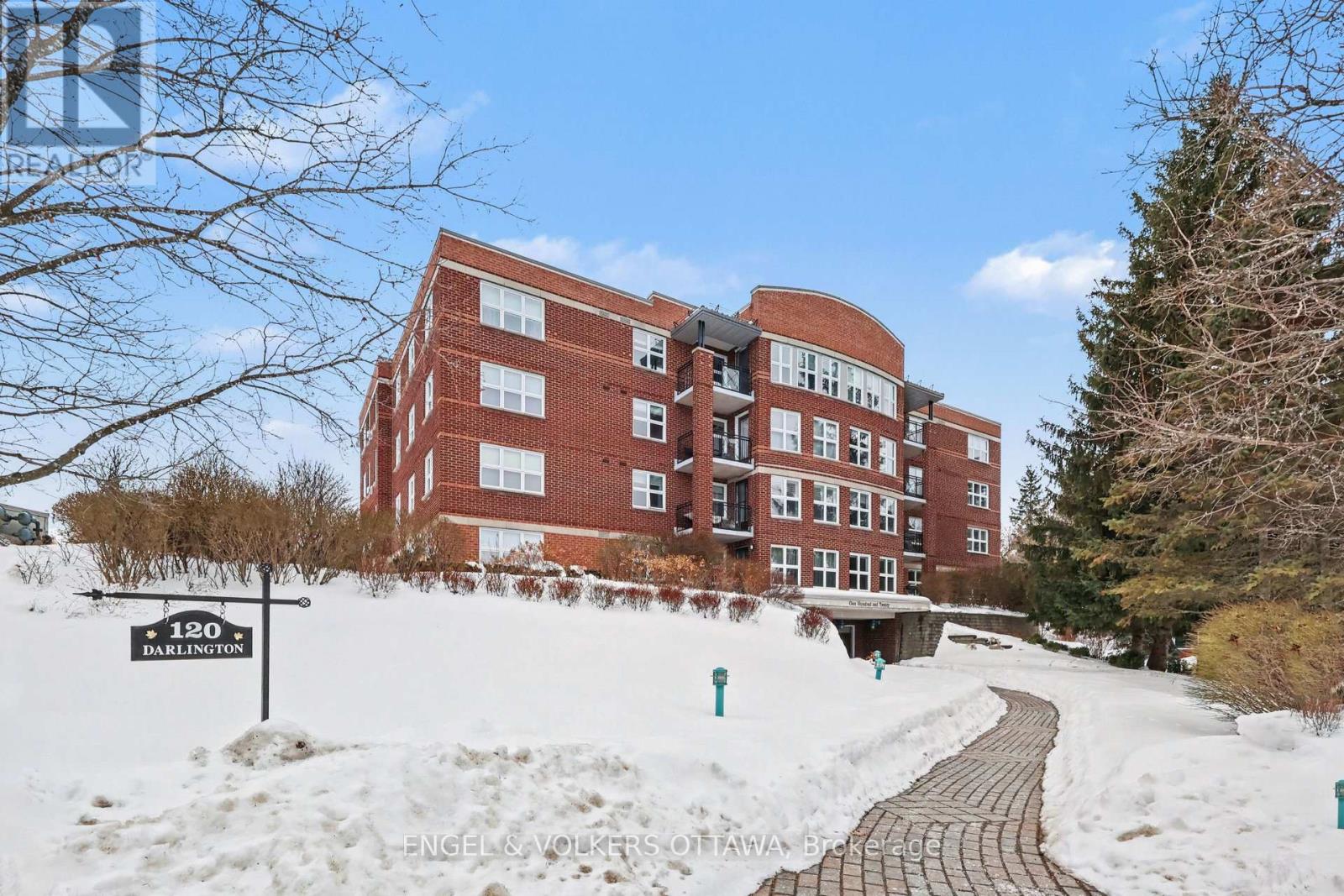 203 - 120 DARLINGTON PRIVATE