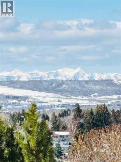 44 Edgemont Estates Road NW Road NW Calgary AB T3A2M5