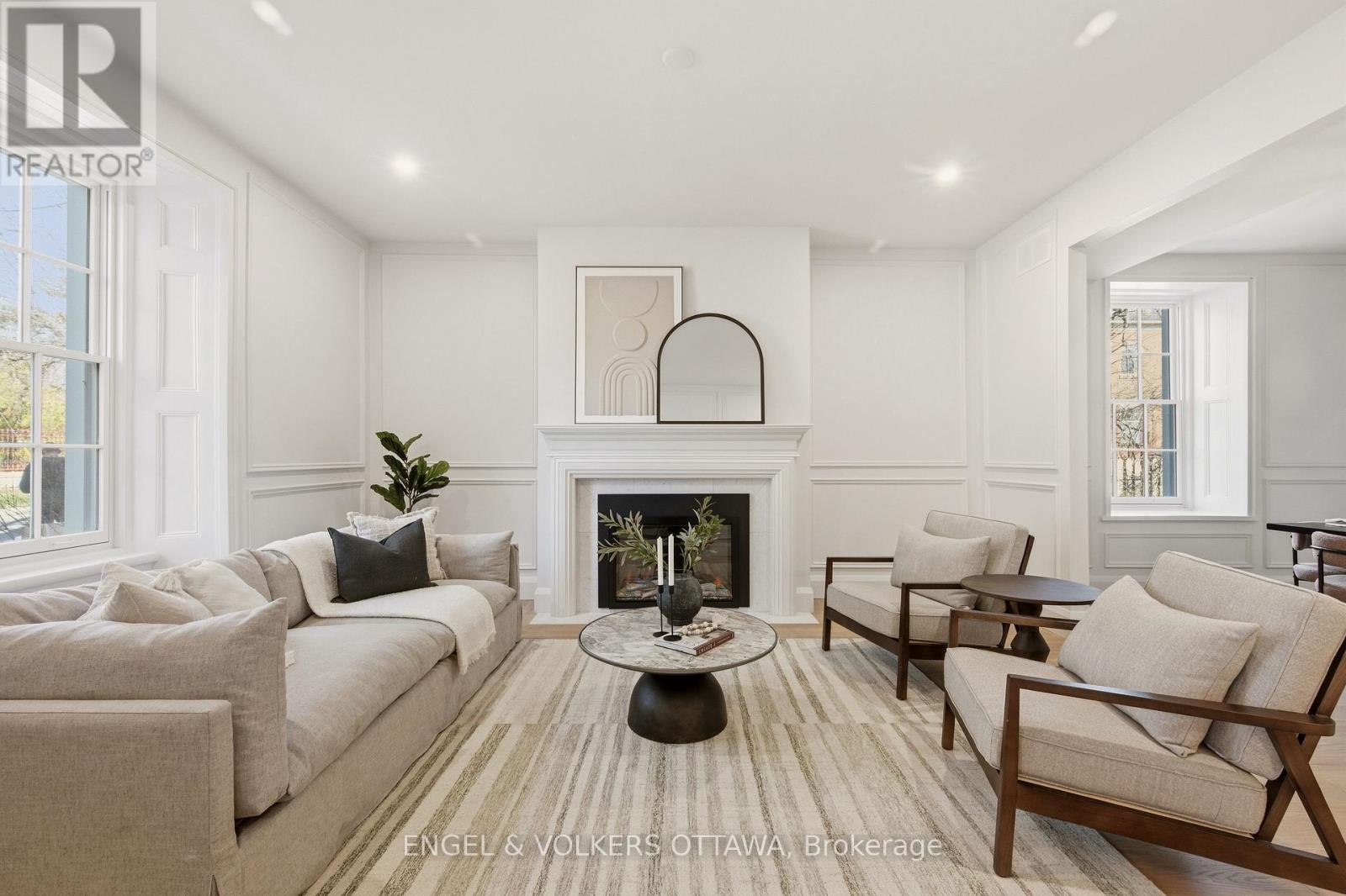 35 MACKAY STREET