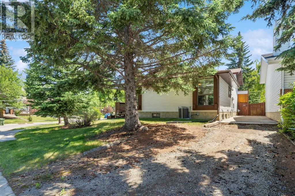 371 Woodridge Place SW