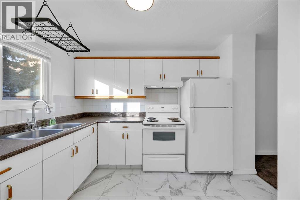 33, 219 90 Avenue SE