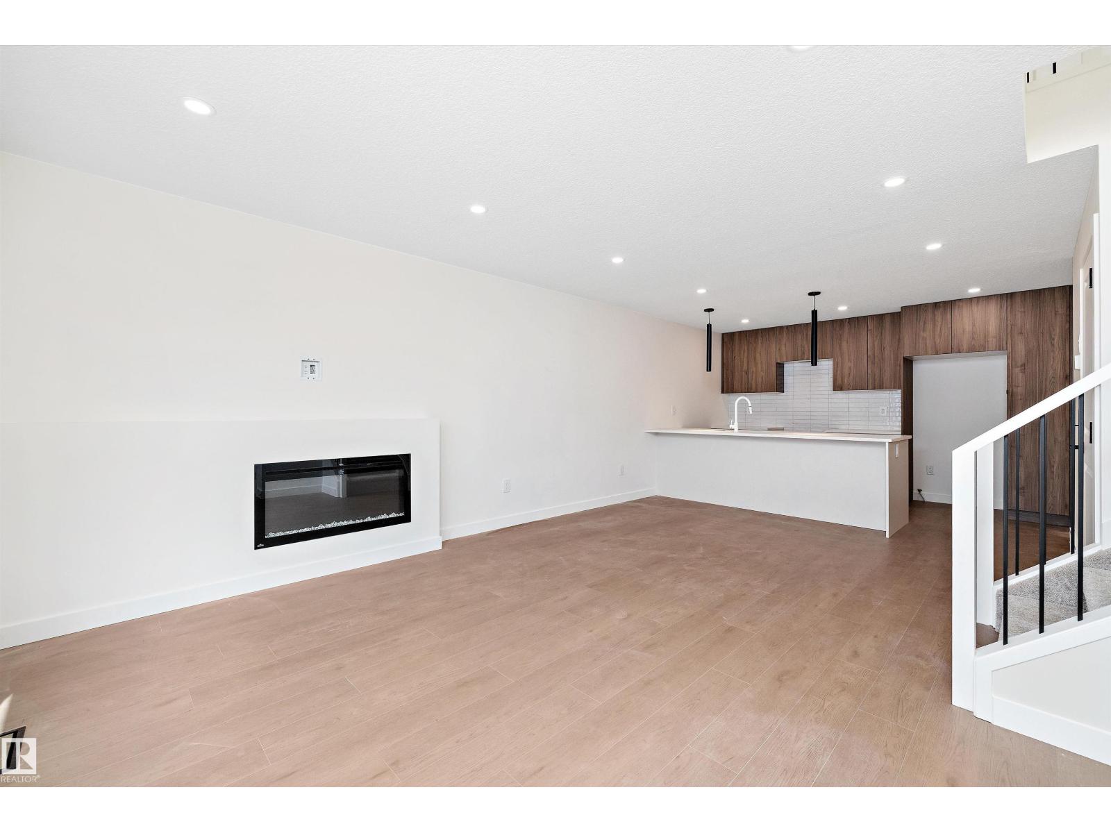 11738 91 ST NW