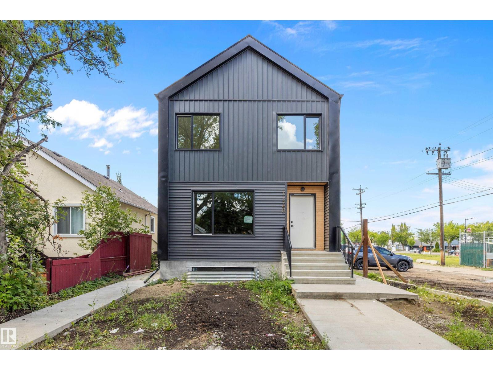 11738 91 ST NW