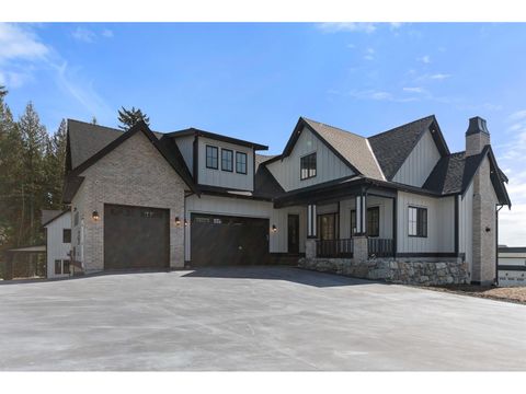 9700 GOUGH TERRACE Mission BC V2V7E5
