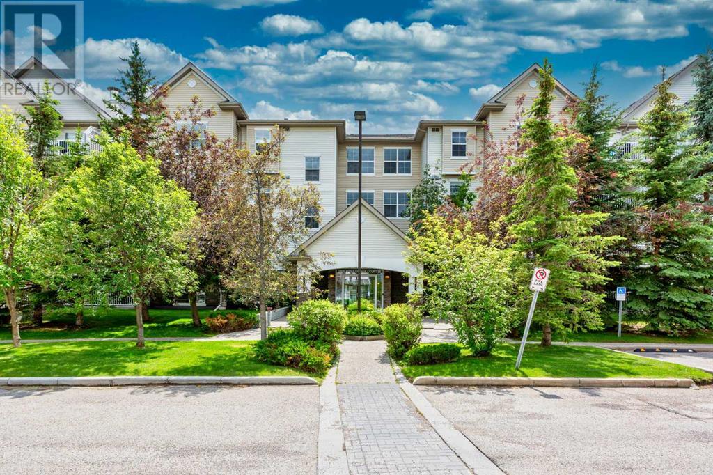 210, 2000 Applevillage Court SE