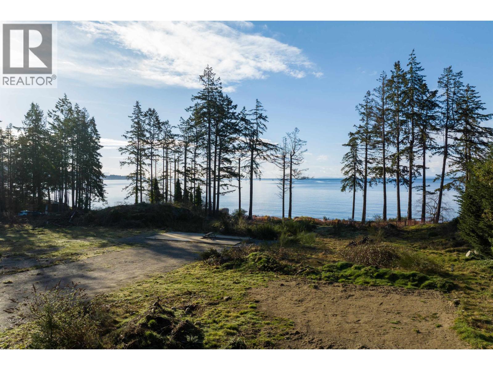 5845 SUNSHINE COAST HIGHWAY