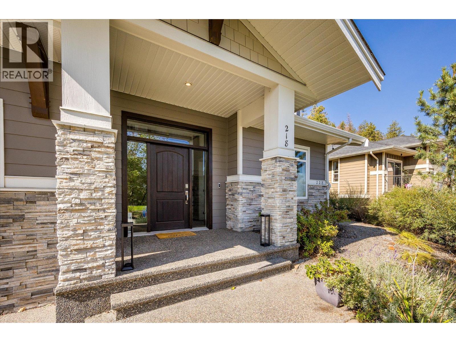 218 Upper Canyon Drive N