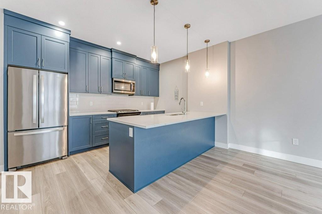 #70 6905 25 AV SW SW