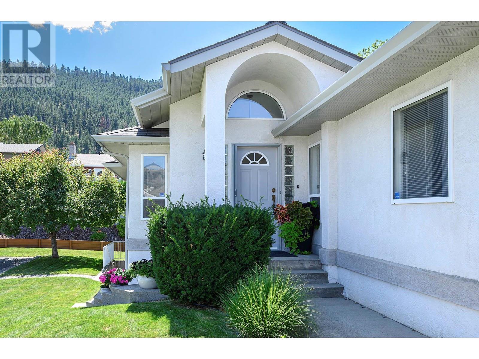 1350 FINLAY Avenue Unit# 11