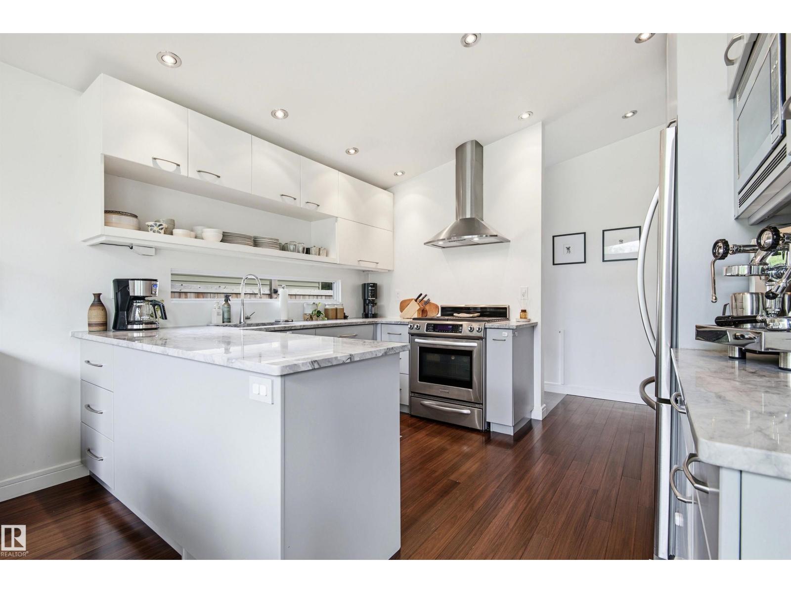 6905 102A AV NW