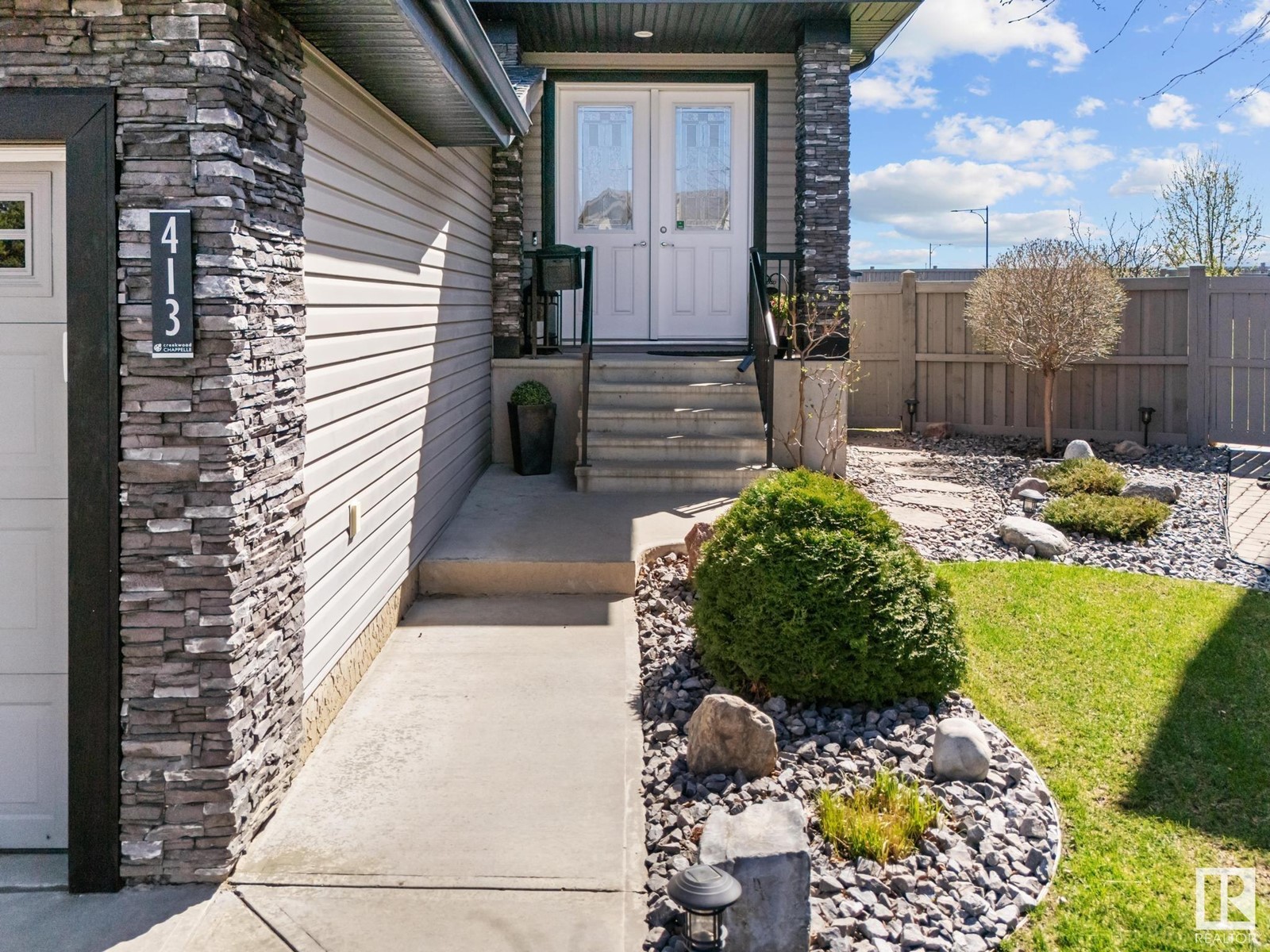 413 CHAPPELLE DR SW