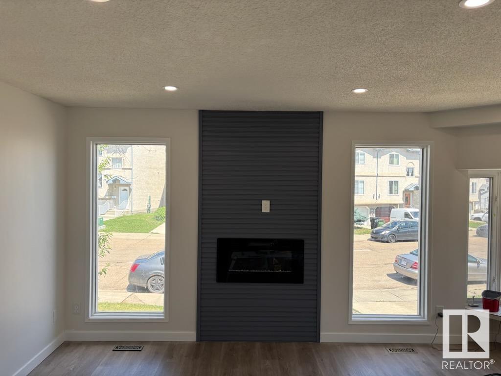 4667 126 AV NW