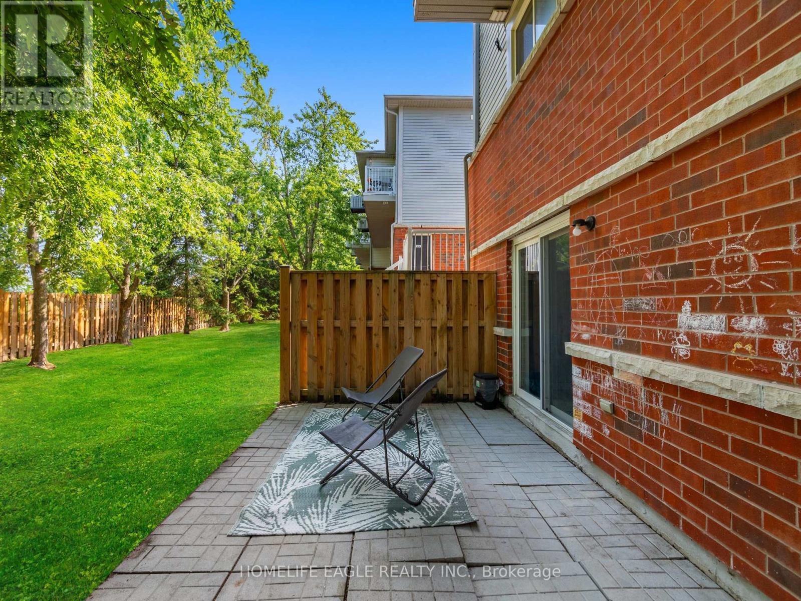 13 - 235 FERNDALE DRIVE S