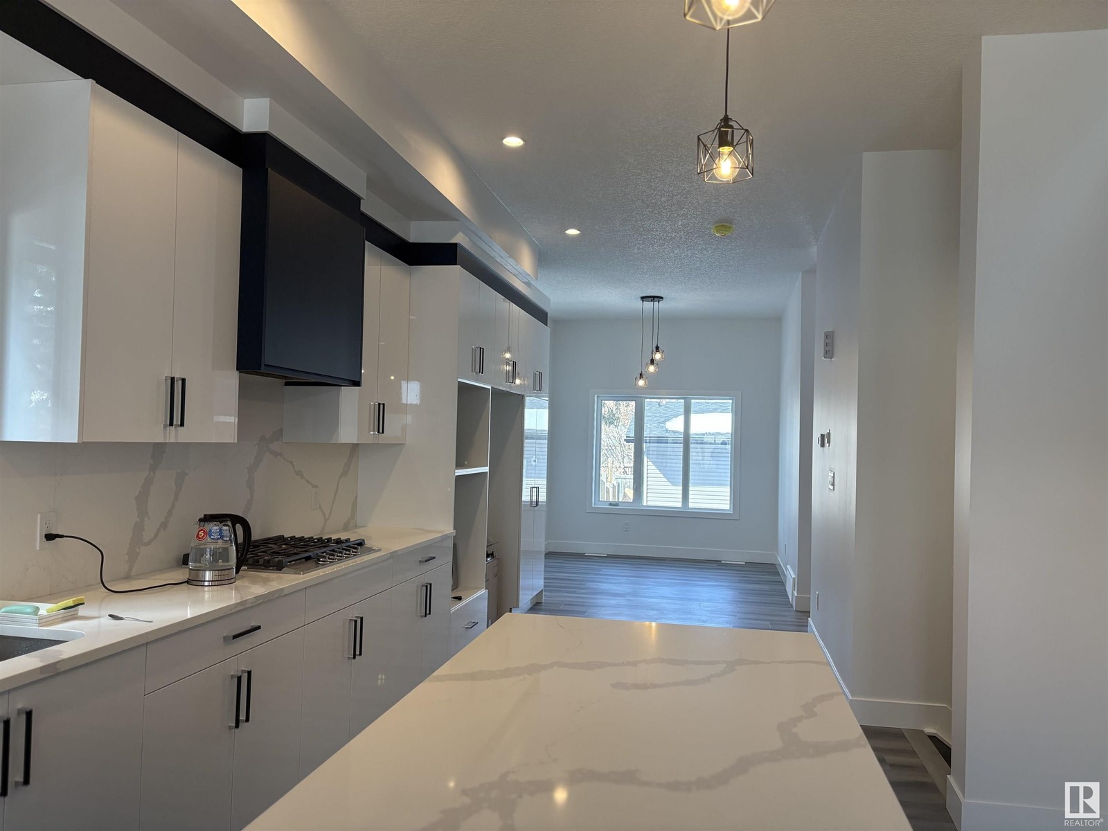 11032 128 ST NW NW