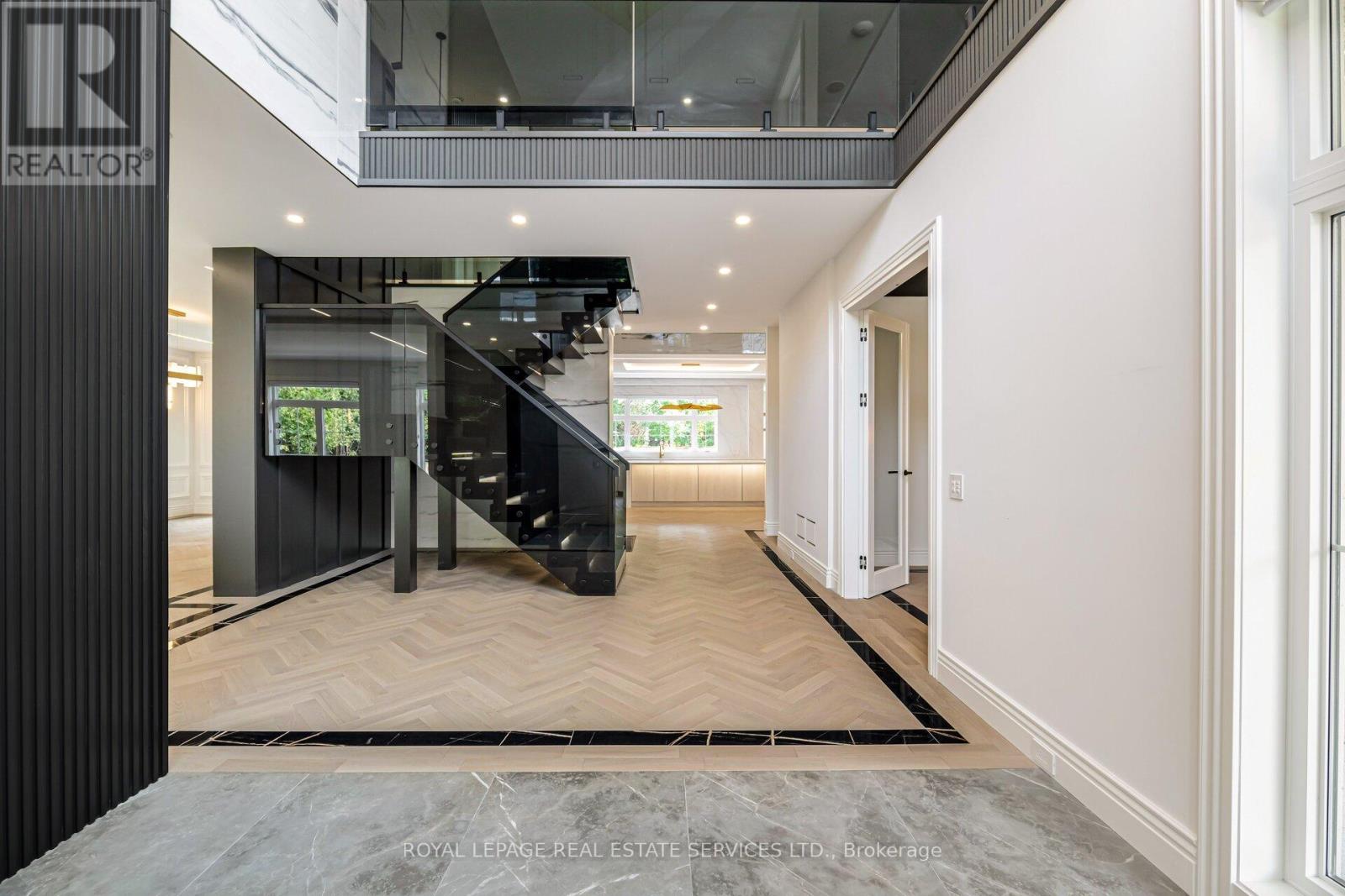 2014 LAKESHORE ROAD W