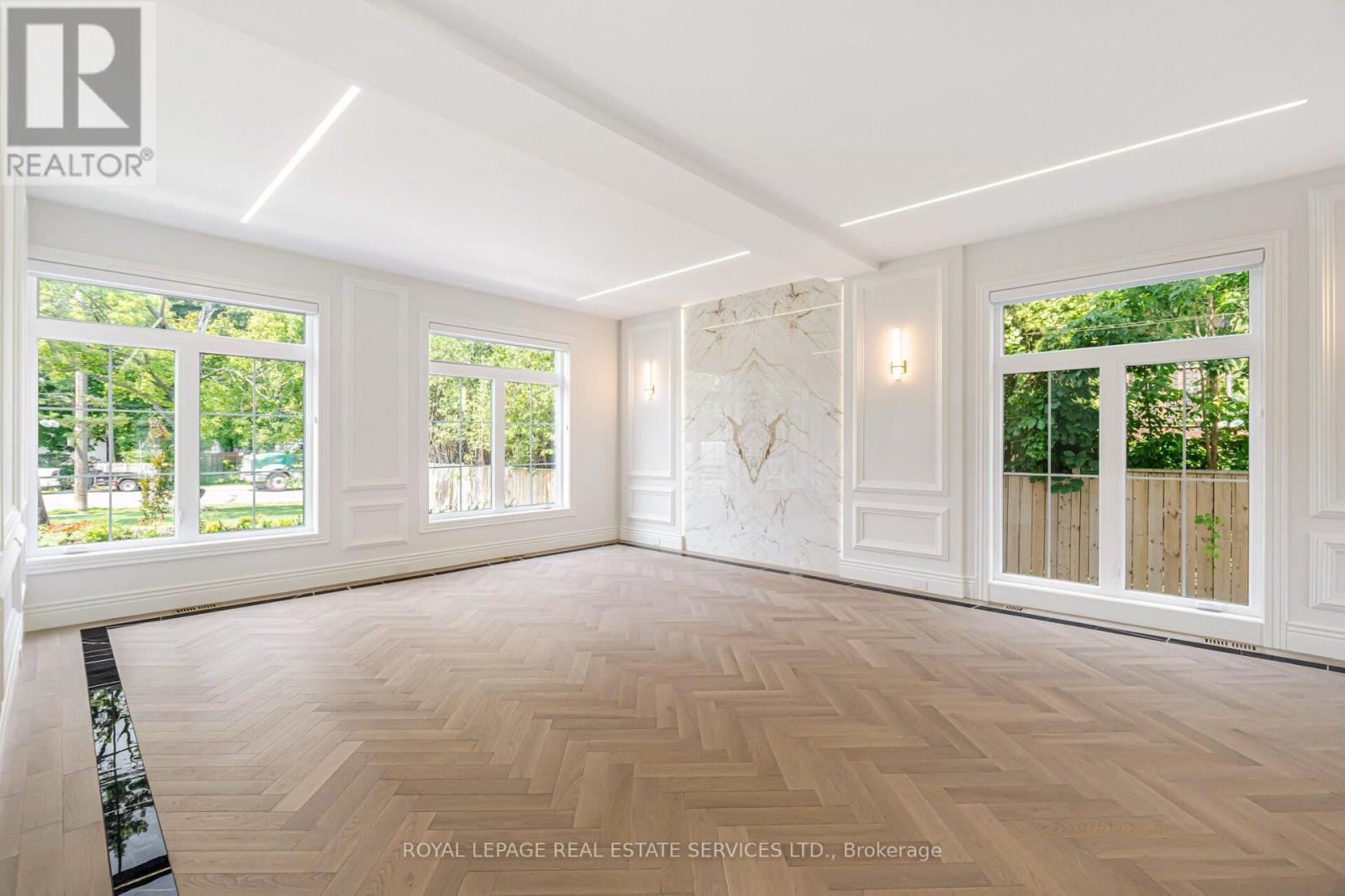 2014 LAKESHORE ROAD W