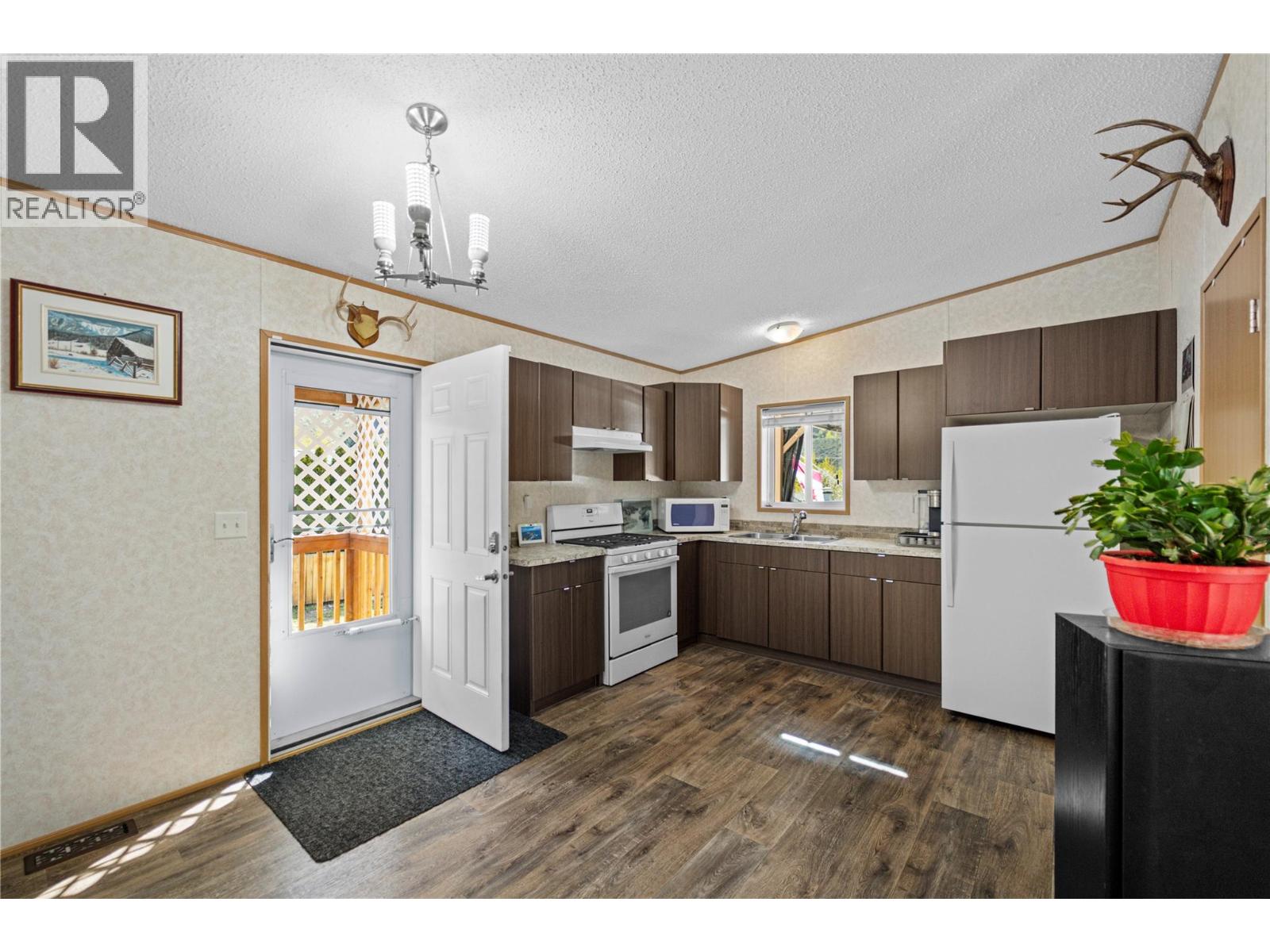 3710 LOUIS CREEK Road