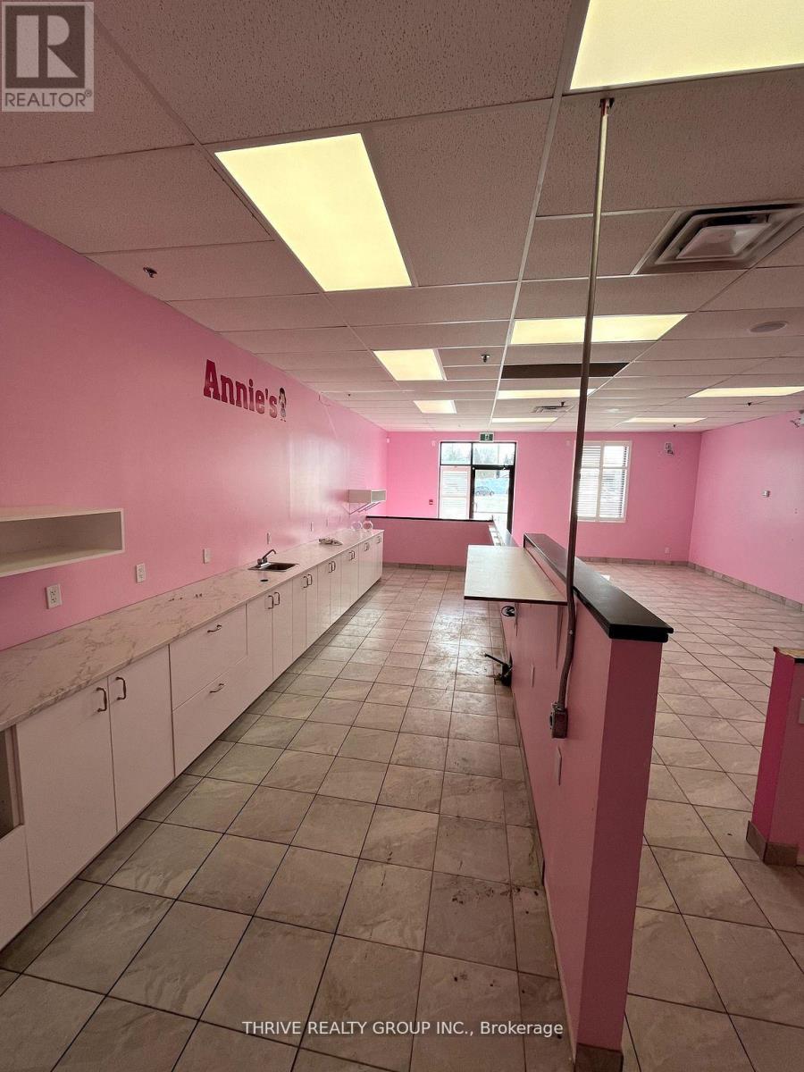 5C - 51 FRONT STREET E