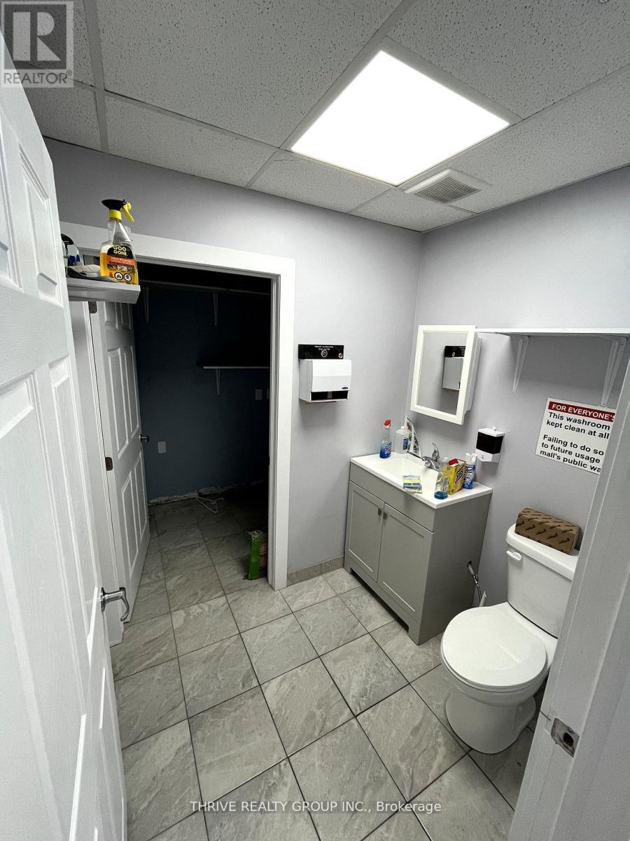 5C - 51 FRONT STREET E