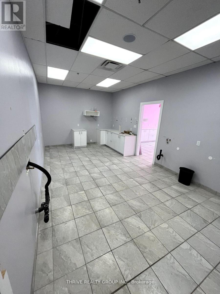 5C - 51 FRONT STREET E