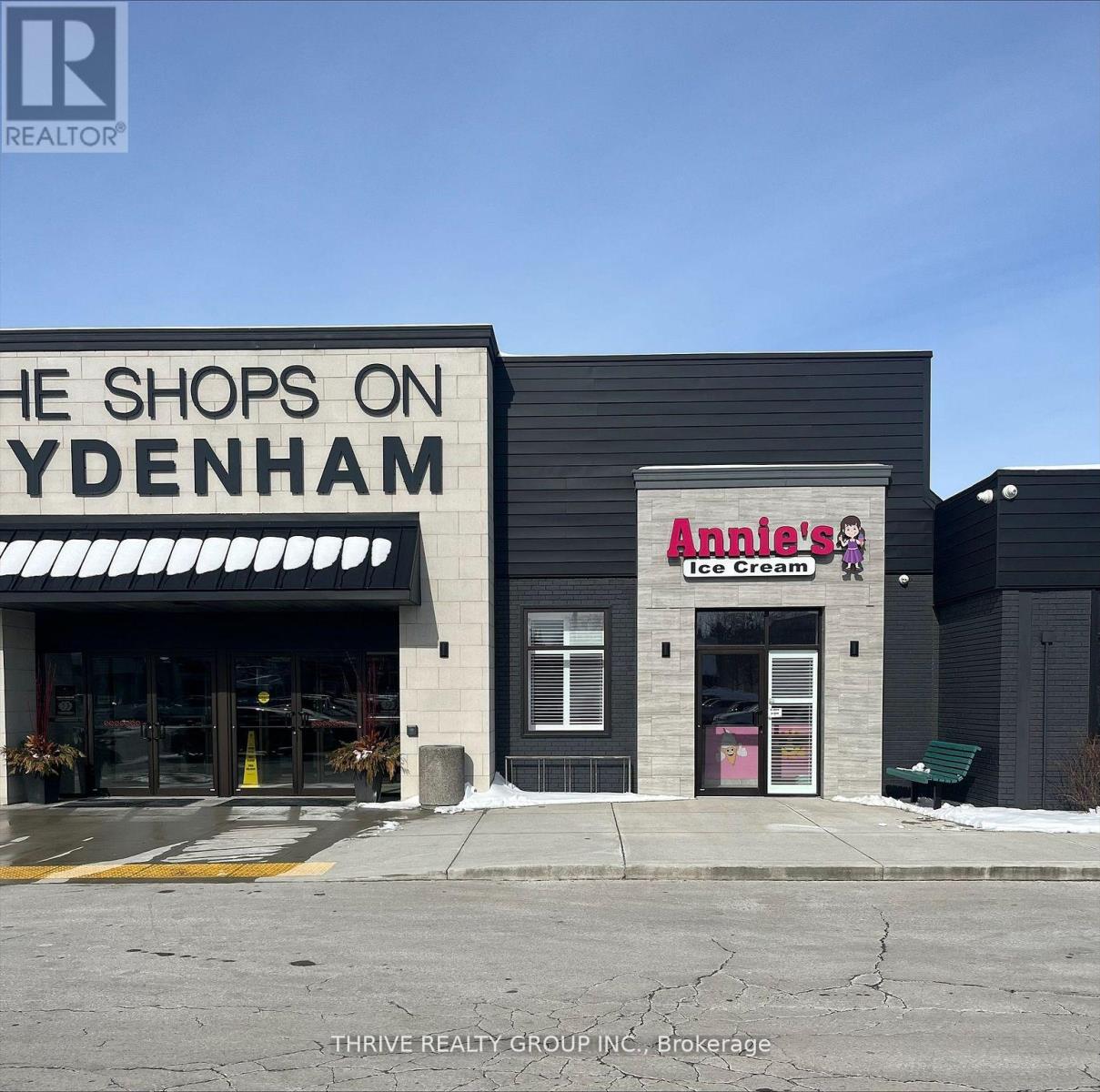 5C - 51 FRONT STREET E