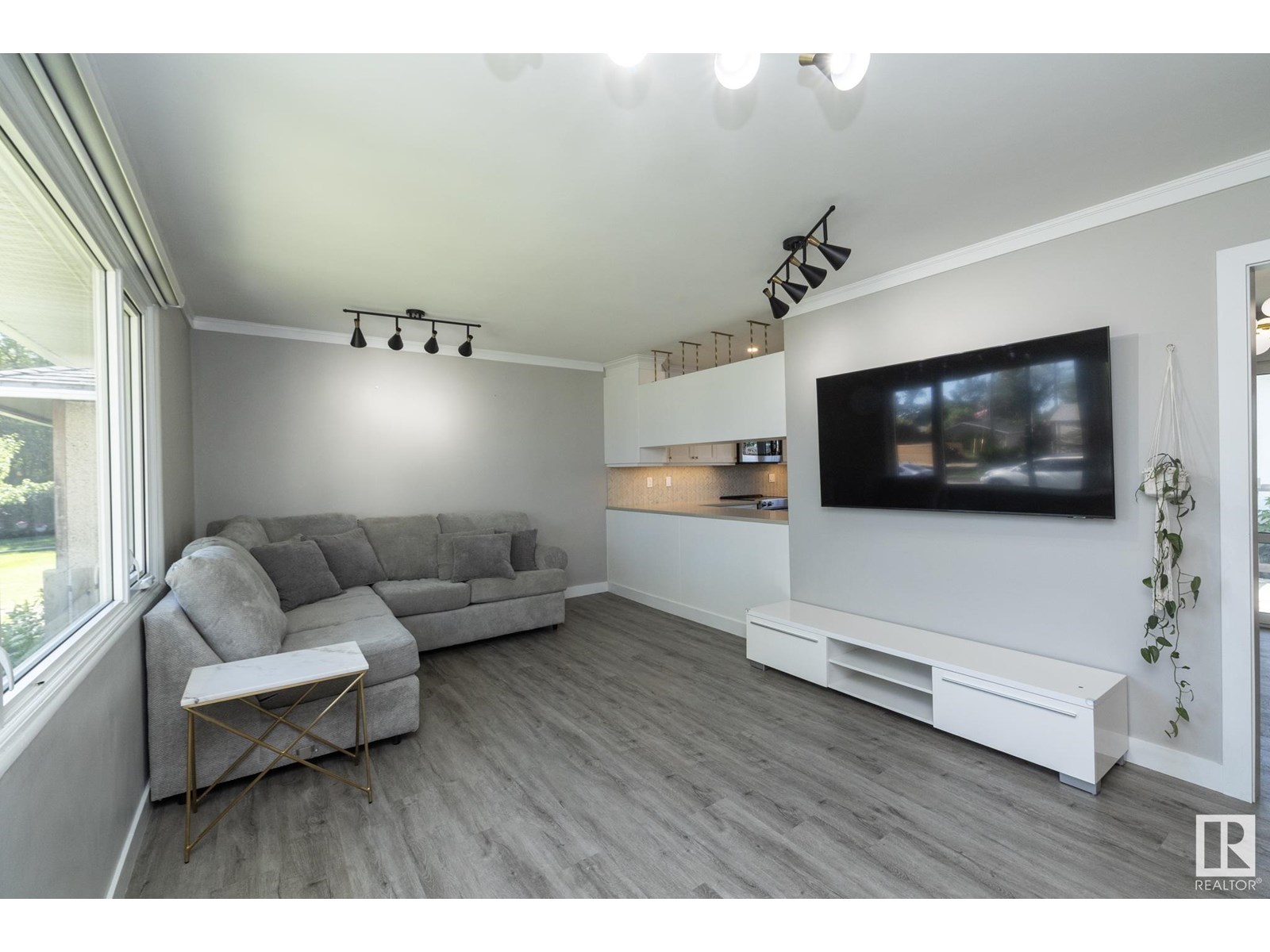 13519 124 AV NW