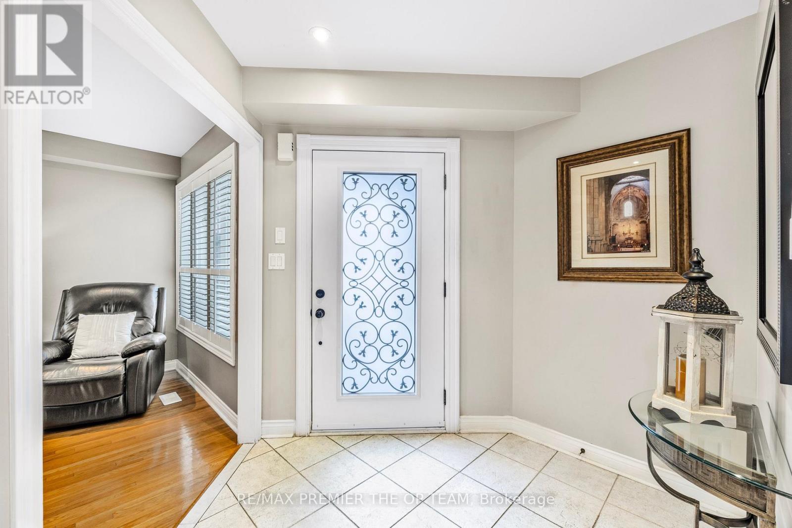 223 LANDSBRIDGE STREET