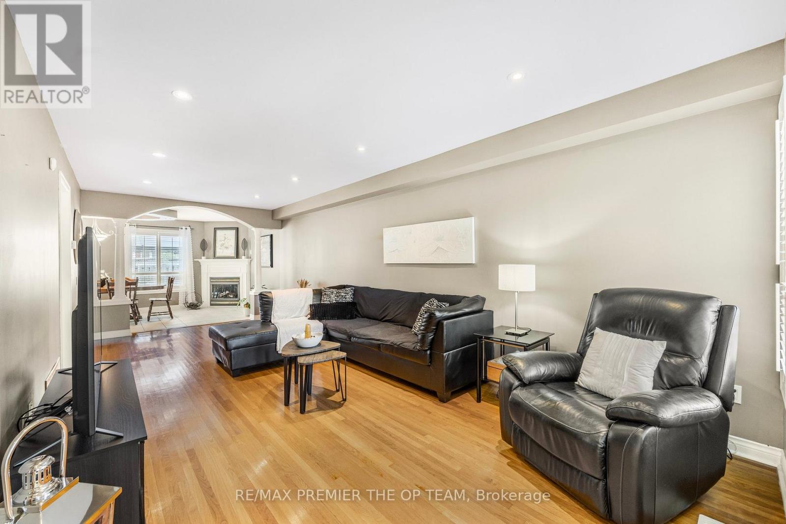 223 LANDSBRIDGE STREET