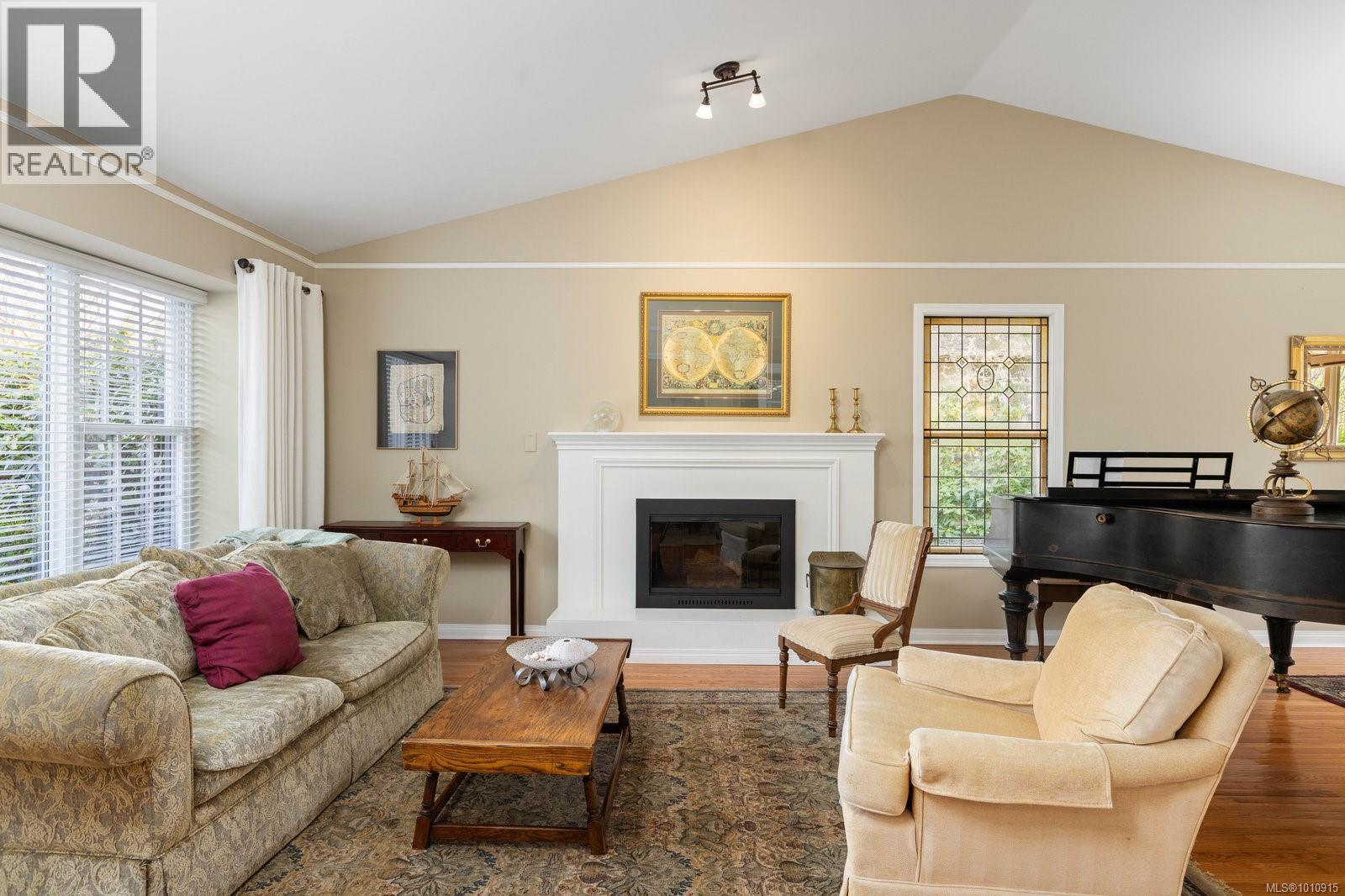 3913 Gibson Crt