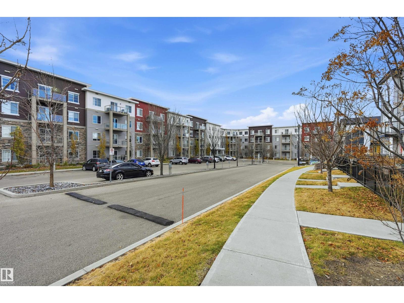 #414 812 WELSH DR SW