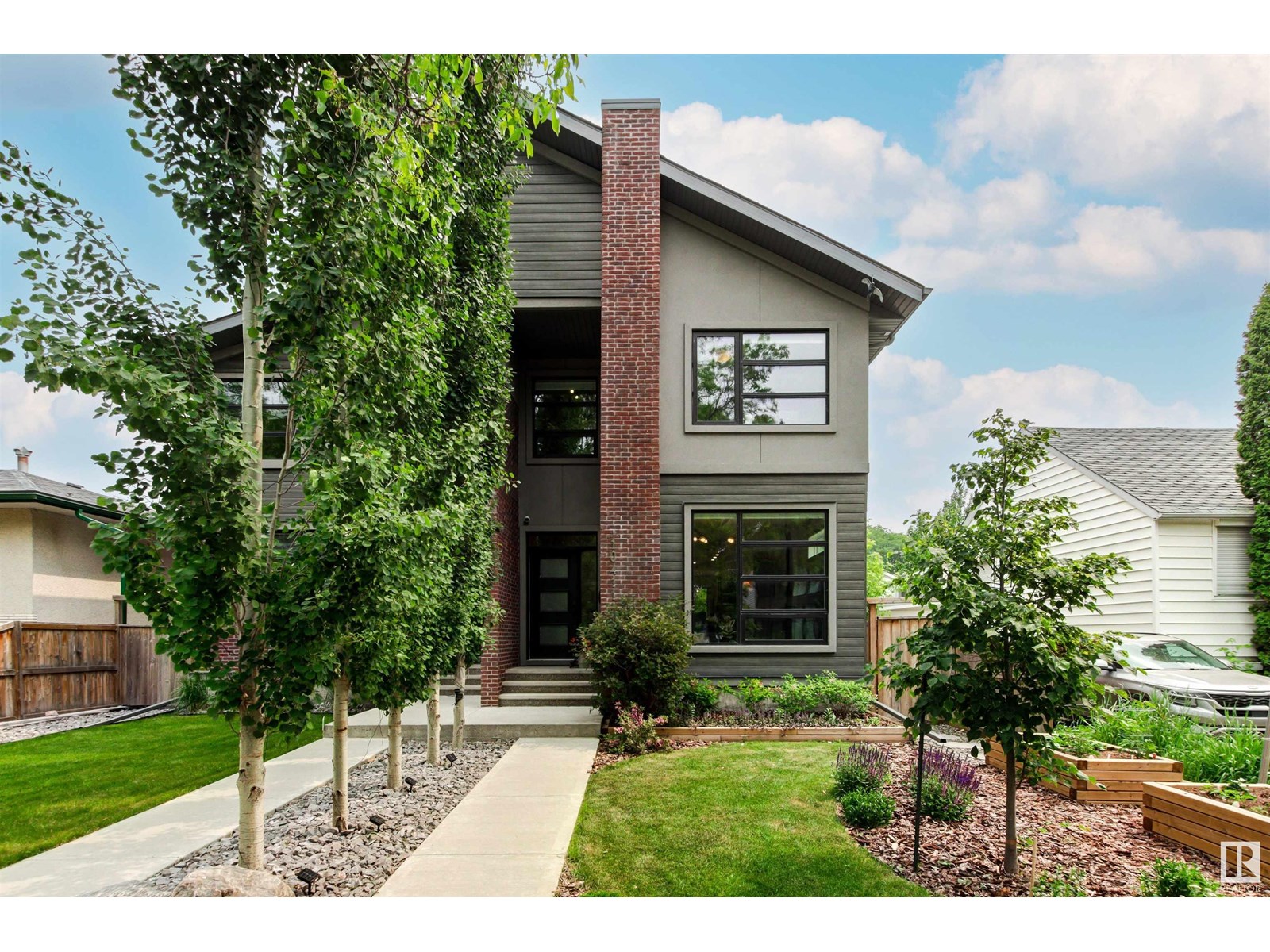 10411 145 ST NW