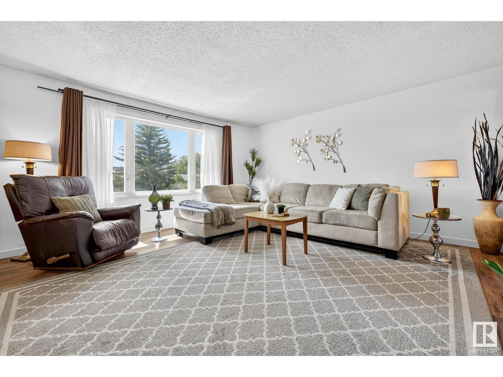 5516 140A AV NW