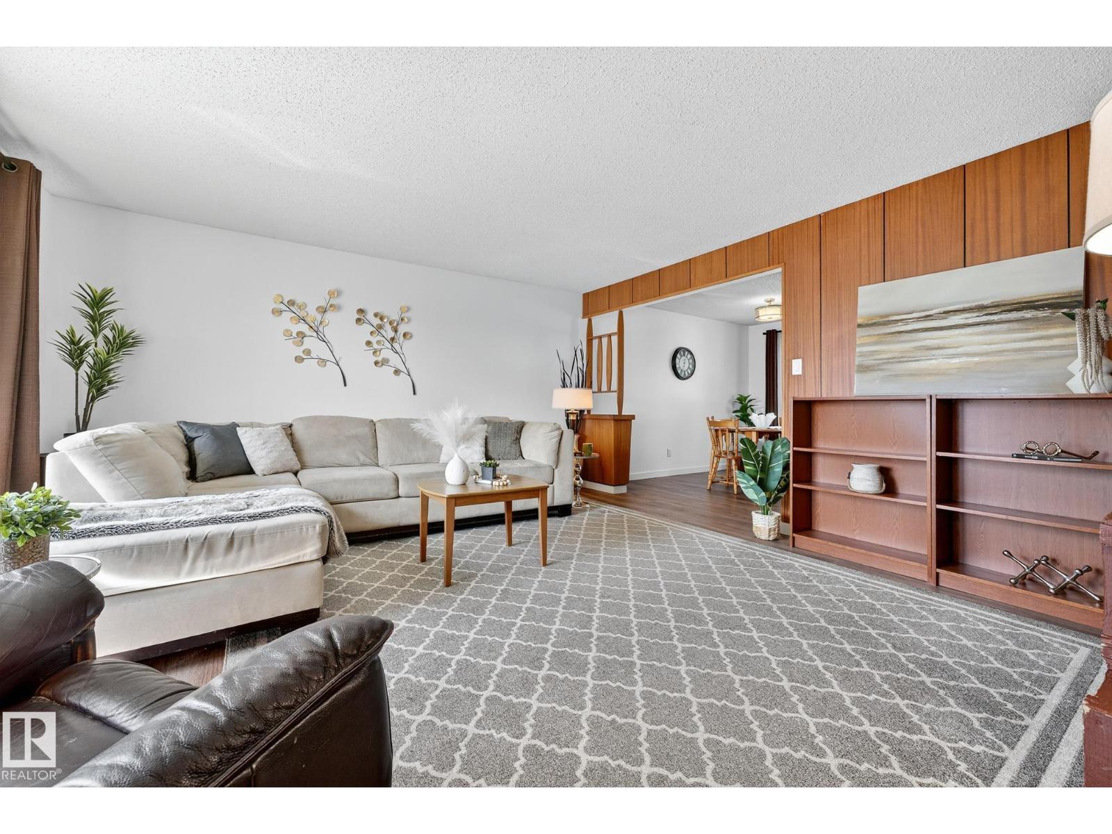5516 140A AV NW
