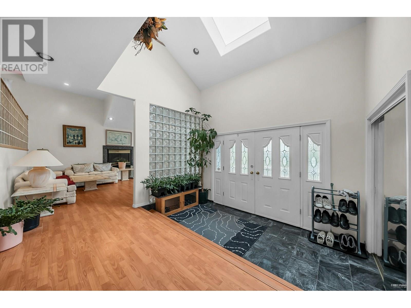 116 RAVINE DRIVE
