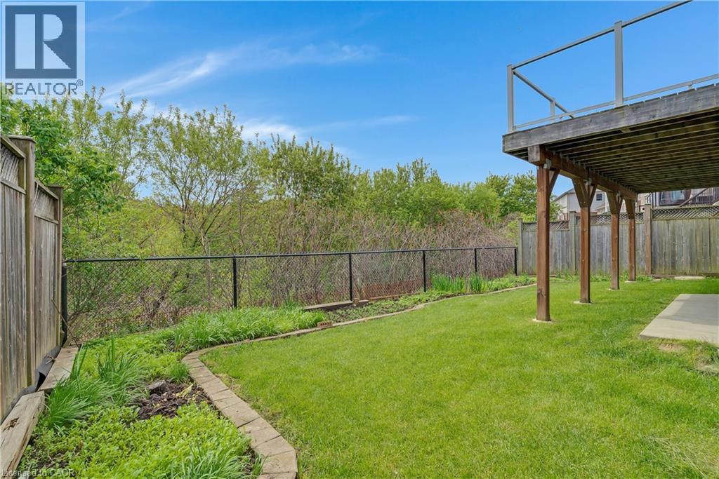 27 GLAZEBROOK Crescent