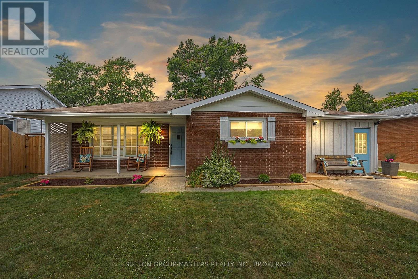 76 SMITHFIELD CRESCENT