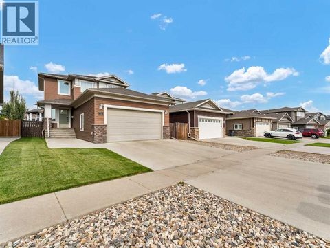 592 Vista Drive SE Medicine Hat AB T1B0N1