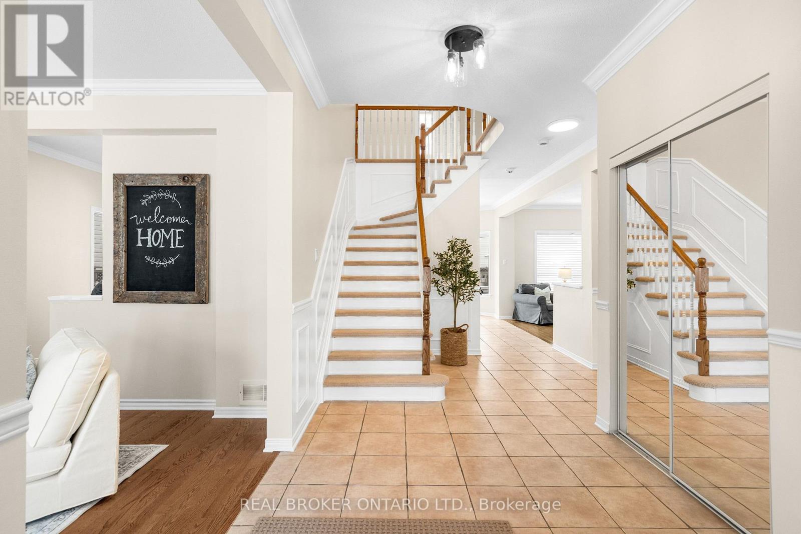 41 GOLDER'S GREEN LANE