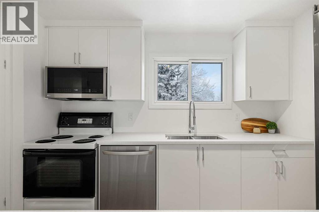 23, 131 Templehill Drive NE