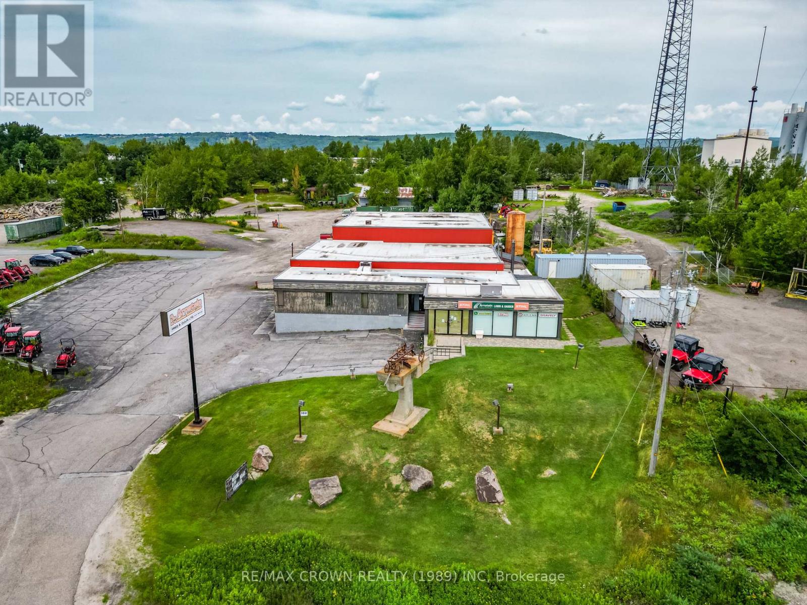 100 HIGHWAY 17 E