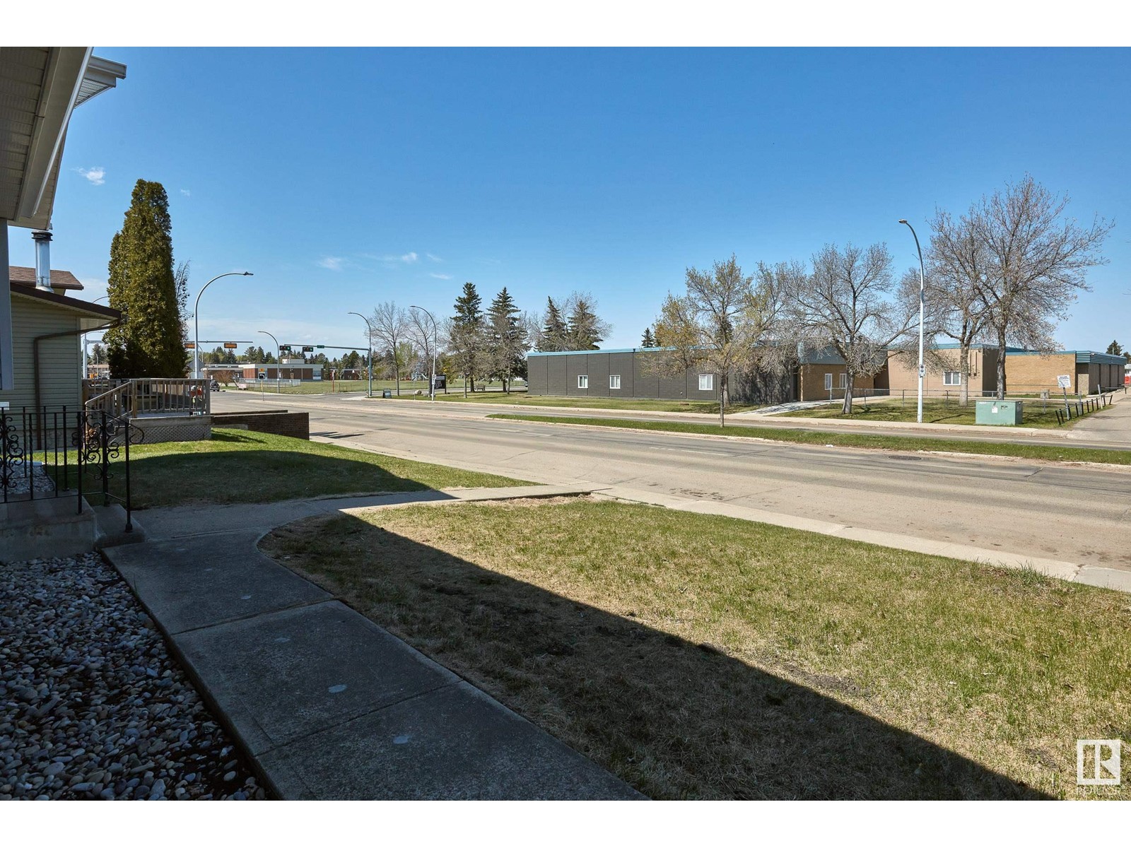 11607 40 AV NW